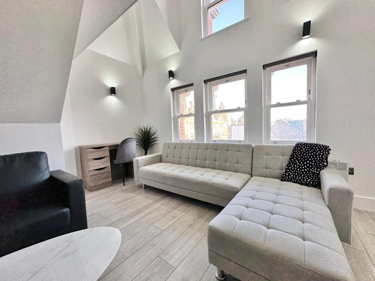 Luxury Duplex Centre *